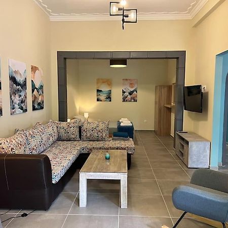 Spacious And Beautiful House Piraeus Bagian luar foto