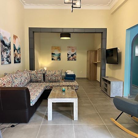 Spacious And Beautiful House Piraeus Bagian luar foto