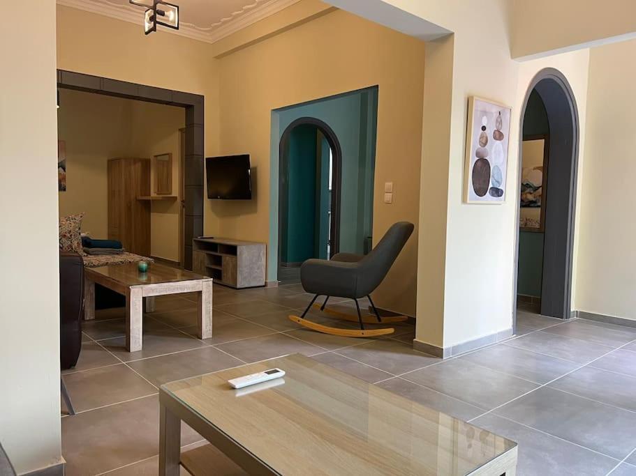 Spacious And Beautiful House Piraeus Bagian luar foto