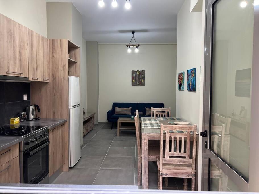 Spacious And Beautiful House Piraeus Bagian luar foto