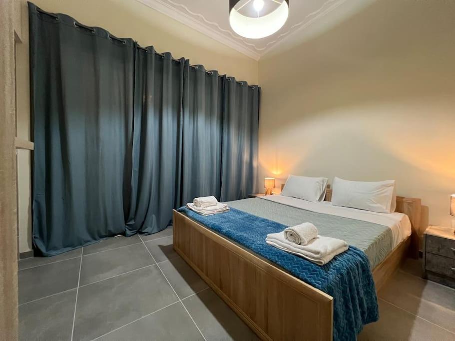 Spacious And Beautiful House Piraeus Bagian luar foto